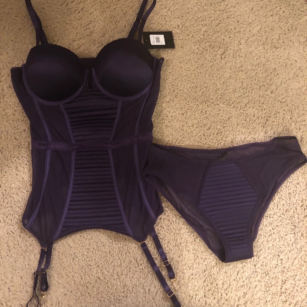 Frederick’s of Hollywood Purple Bustier Set Sz L
